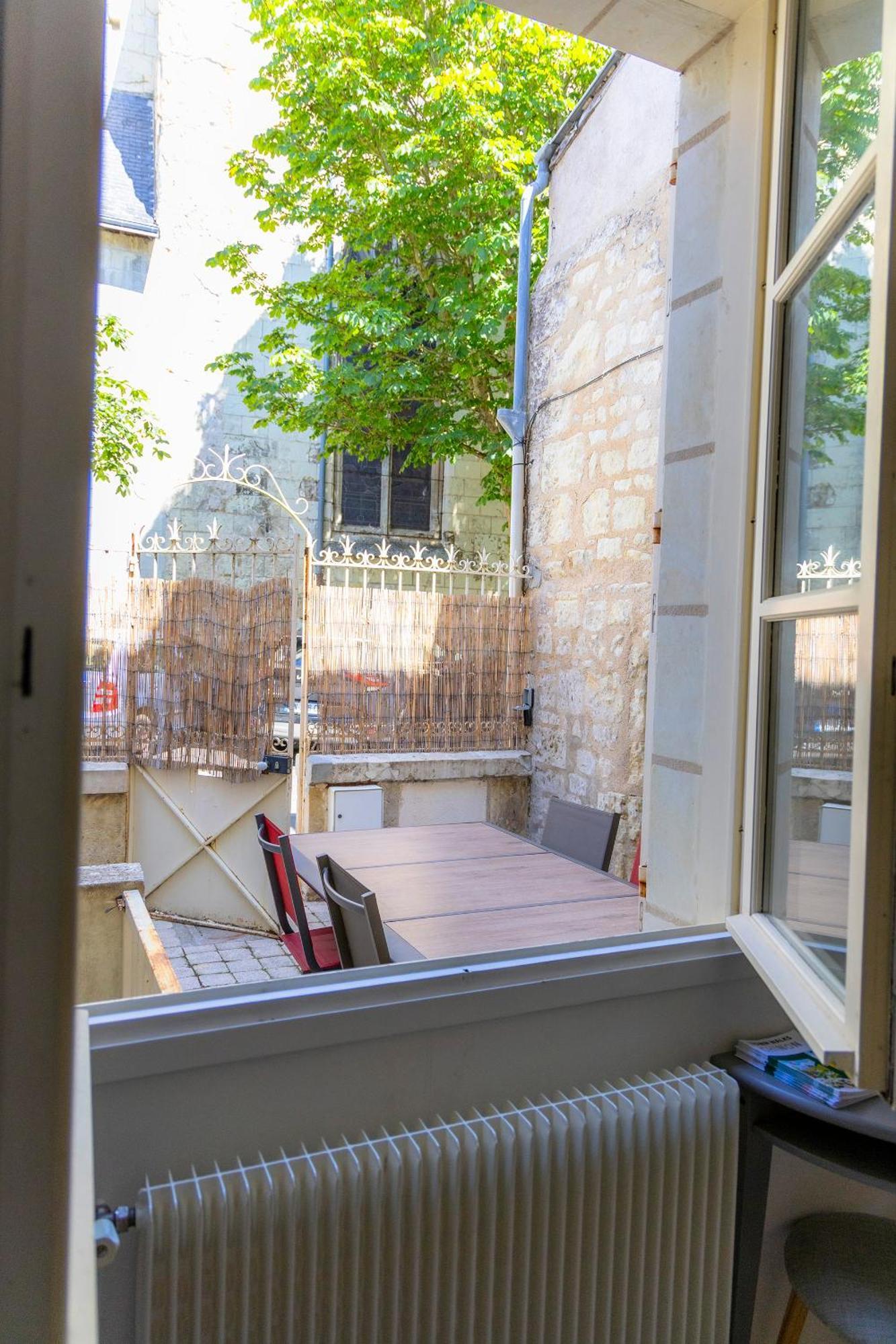 La Dodolela Villa Chinon Bagian luar foto